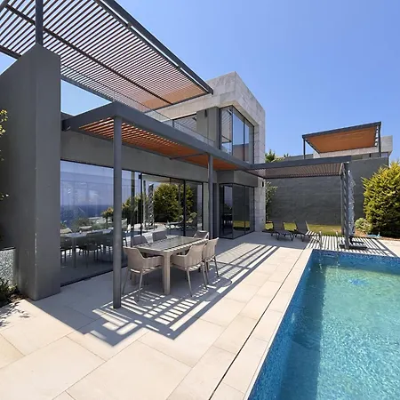 Yalikavak Villa With Pool Garden Sea View