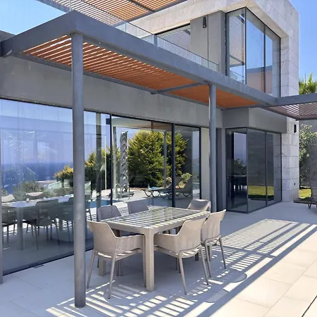 Yalikavak Villa With Pool Garden Sea View *